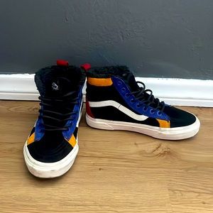 Vans Sherpa lined Sk8-hi with waxed laces